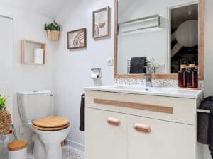 Location courte durée à Dourdan - La Courette des Rois - Salle d'eau